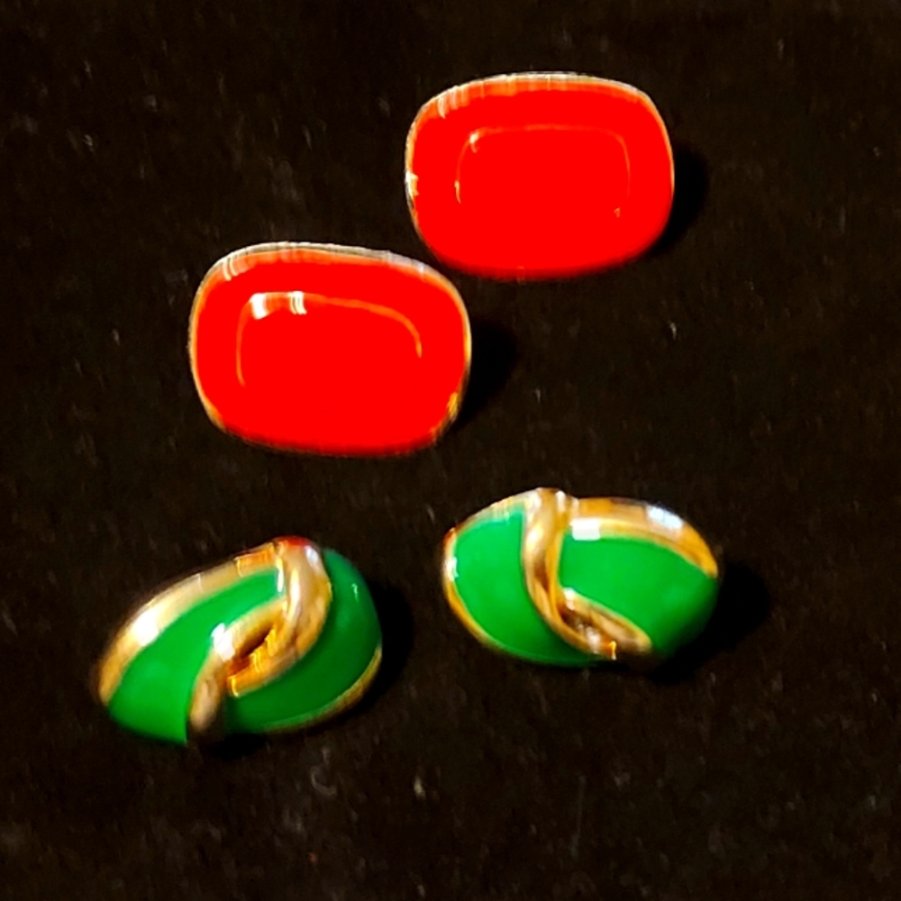 Vintage Red and green women's fashion pierced earrings 2 pairs